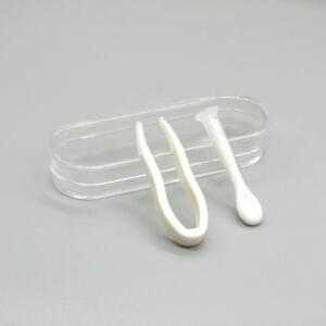 LENS APPLICATOR