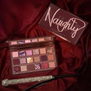 HUDA BEAUTY NAUGHTY EYE SHADOW PALLETTE